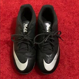 Nike youth football cleats size 7.5